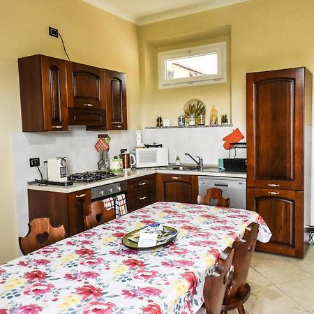 Il Glisentino Apartment Castelletto sopra Ticino Luaran gambar